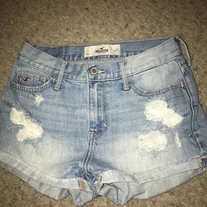 Distressed jean shorts!